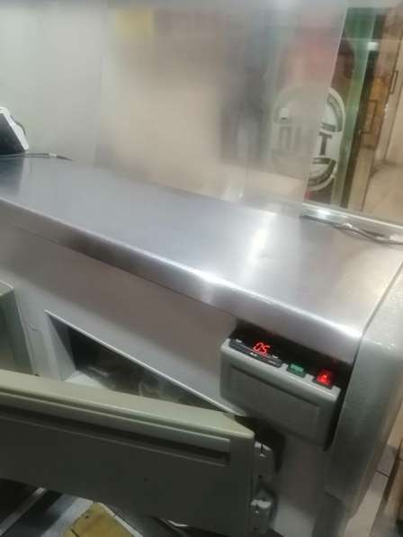 Продам ветрину холодильник