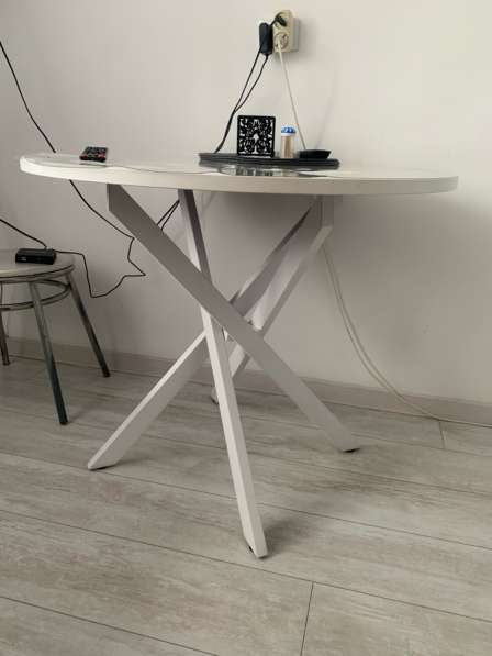 Кухонный обеденный стол