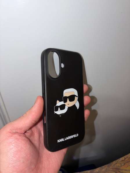 Чехлы на IPhone 16 в Перми фото 3