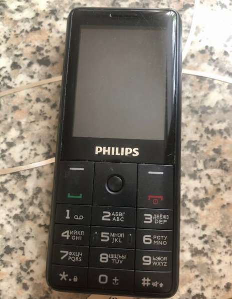 Телефон кнопочный филипс