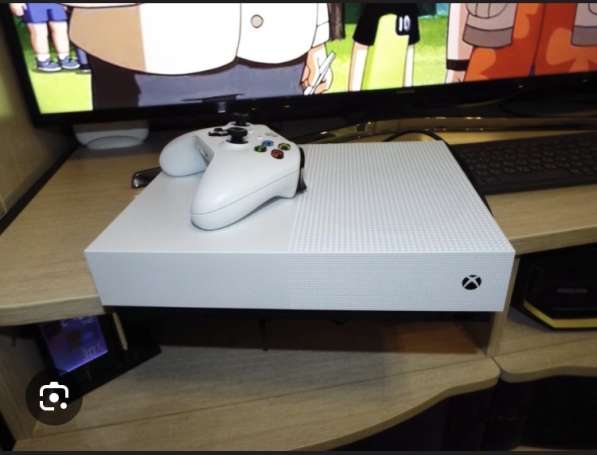 Продам xbox one s с двумя джостиками