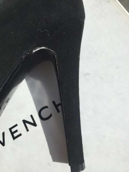 Туфли новые Givenshy Италия размер 39 замша на платформе чер в Москве фото 5