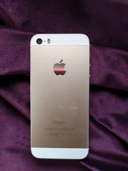 Продам Iphone 5s 32, золотой в хорошем состоянии в 