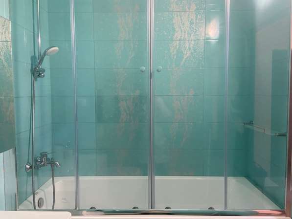 Стеклянный экран для ванны в Пензе фото 3