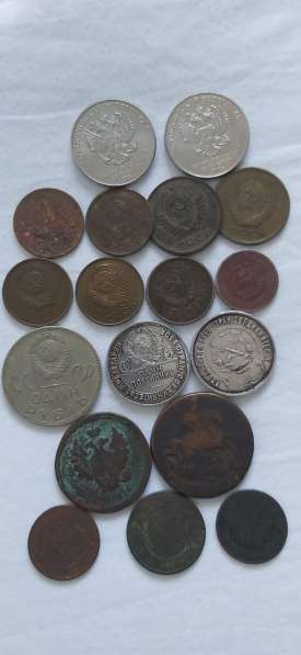 Есть две серебряные монеты цена за одну монету от40$