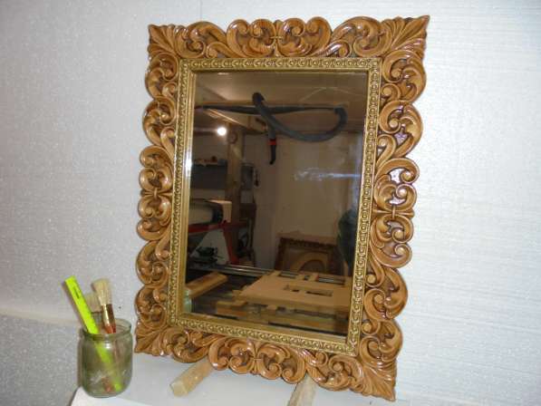 Зеркало настенное в деревянной резной раме в Кириллове фото 5