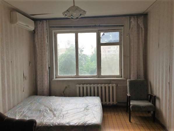 Сдам трехкомнатную квартиру в Ростов-на-Дону.Жилая площадь 64 кв.м.Этаж 6.Есть Балкон.