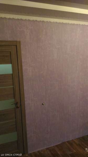 Оклеивание стен обоями в Омске фото 38