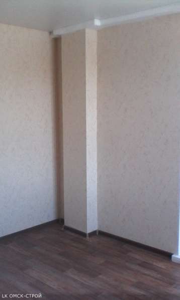 Оклеивание стен обоями в Омске фото 37
