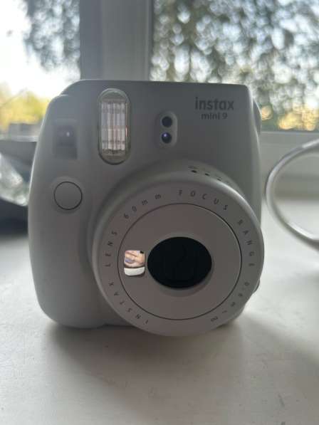 Продам Пленочный фотоаппарат instax mini