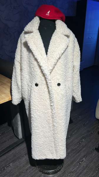 Шикарная утепленная искуств. Шубка