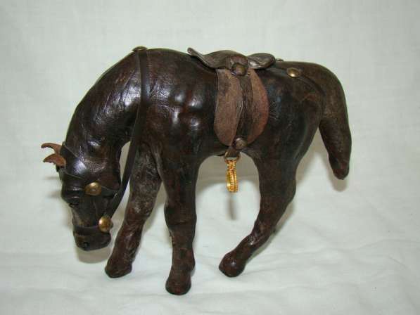 Фигурка винтажная Лошадь (T956)