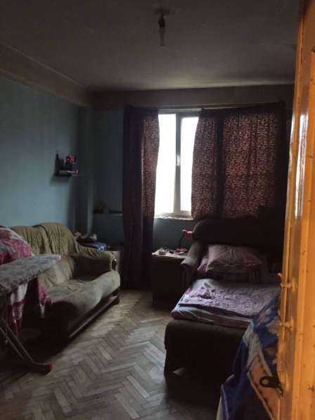 Продаю 3 -комнатную квартиру в центре Тбилиси