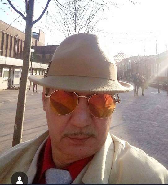 Олег, 57 лет, хочет познакомиться – Верная, без комплексов, веселая, не проживала, не нимфоманка