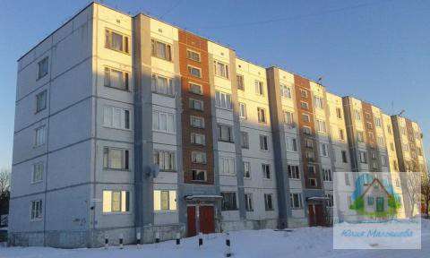 Продам трехкомнатную квартиру в Санкт-Петербурге. Жилая площадь 73,20 кв.м. Дом панельный. Есть балкон.