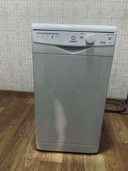 Посудомоечная машинка indesit