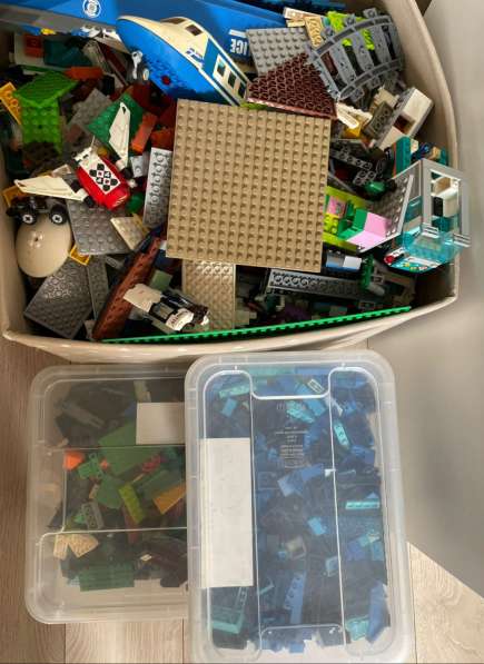 Лего россыпью в Октябрьском