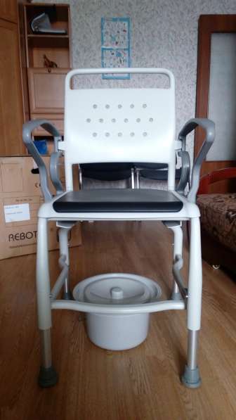 Санитарно-гигиеническое кресло (туалетно-душевой стул) в Москве фото 4