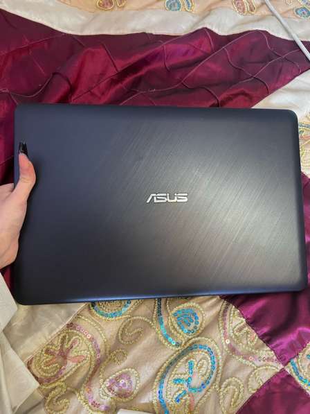 Ноутбук asus