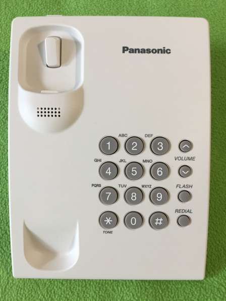 Телефон проводной Panasonic KX-TS2350RUW в Омске