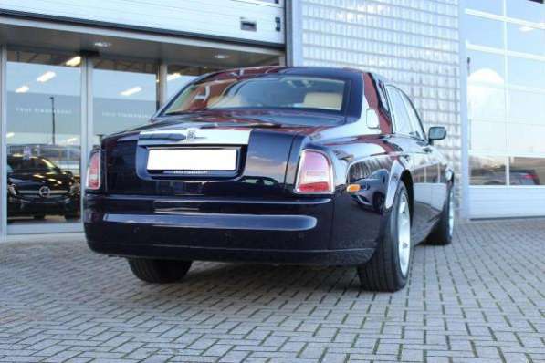 Аренда Rolls Royce Phantom чёрного и белого цвета для любых мероприятий. в фото 6