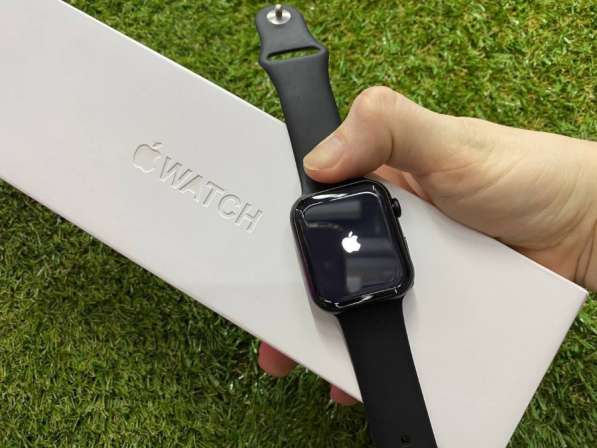 Apple watch series 8