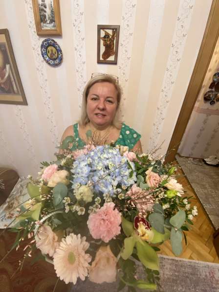 Галина, 100 лет, хочет пообщаться