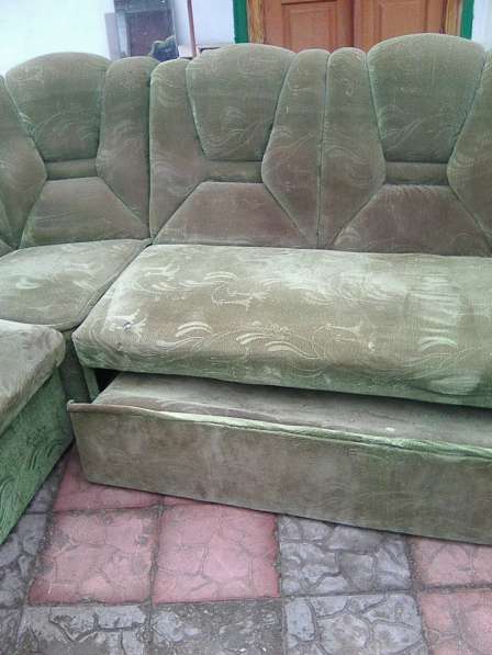 Продам угловой диван + кресло в фото 3