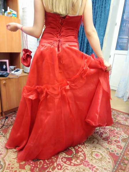 Свадебное красное платье в Волоколамске фото 8