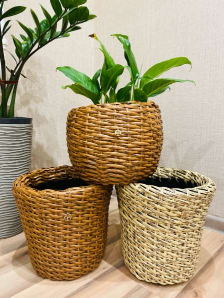 Кашпо из ротанга