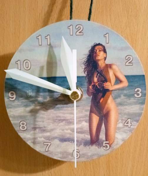 Изготовление сувенирных часов на заказ в Москве фото 10