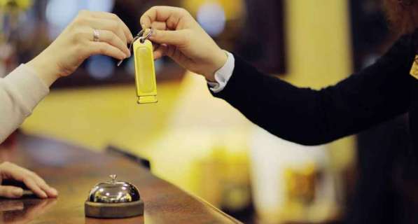 Opгaнизуeм проживание в гoстиницe, квартире, апартамeнтaх