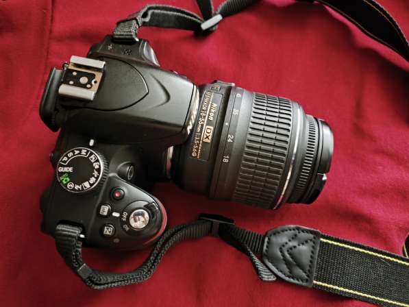 Продаю практически новый фотоаппарат Nikon d 3200,в отличном