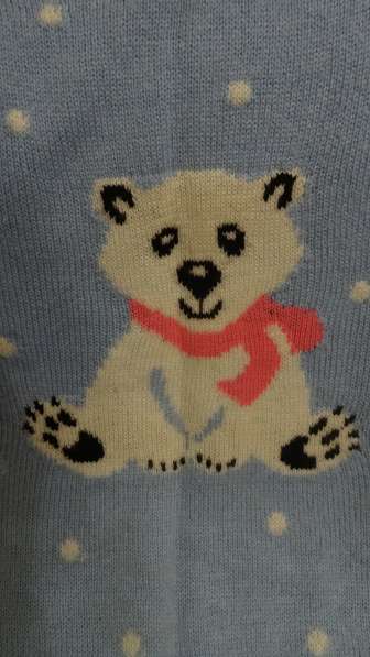 Новый свитер с медвежонком (торг уместен) в Москве