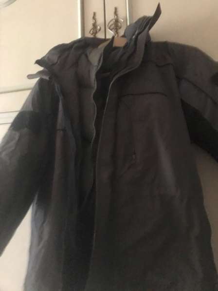 Куртка на мальчика 9-10 лет