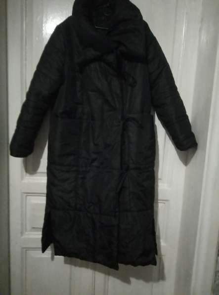 Пальто женское 52 размера, теплое и легкое, черного цвета