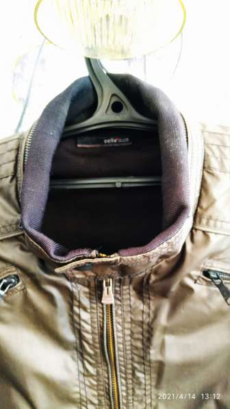 Куртка мужская, 48-50 разм., коричневая, лёгкая, отл.состоян в Санкт-Петербурге