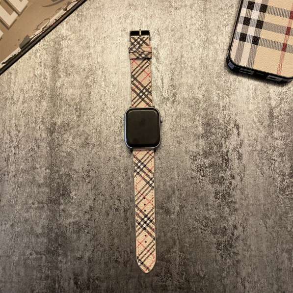 Ремешки Burberry на все модели Apple Watch