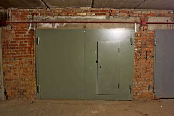 Подземный, внизу большая комната, гараж! в Новосибирске фото 11