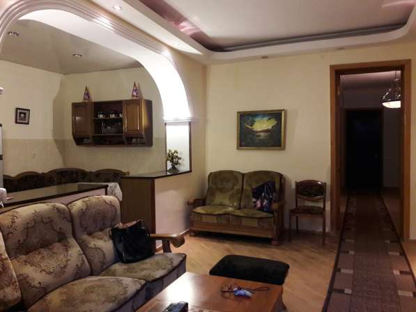 Тбилиси-посуточно 4 комнатная квартирa пр. Руставели в фото 31