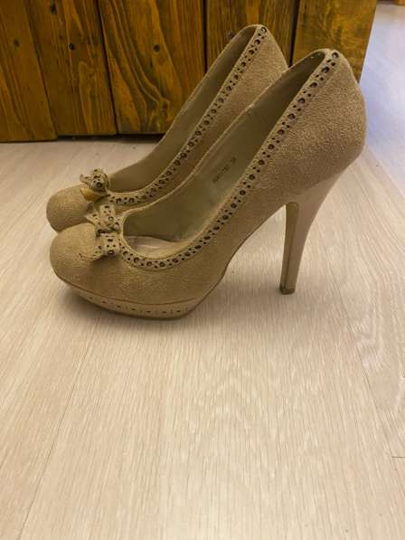 Туфли женские бежевые 39 размер