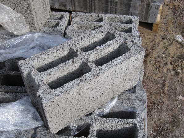 Блок керамзитобетонный, бетонный, фундаментный