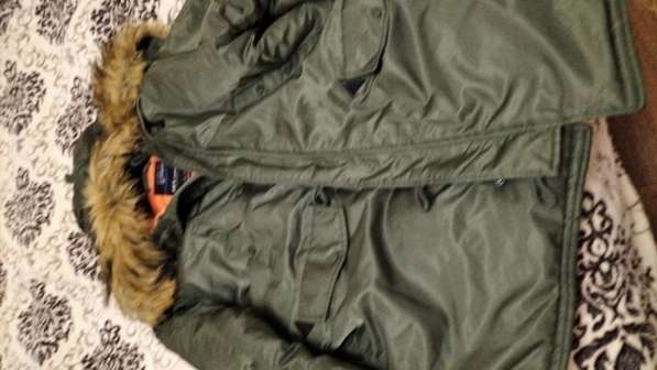 Продам мужскую зимнюю куртку новую недорого в Боровске