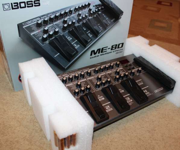 Гитарный прцессор BOSS ME-80