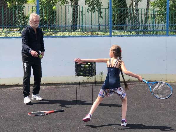 Обучение игре в теннис детей в Сосновке