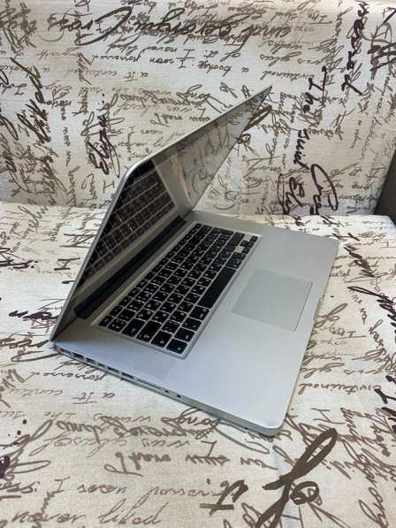 Ноутбук Apple MacBook Pro 15 (core i7) в Тольятти