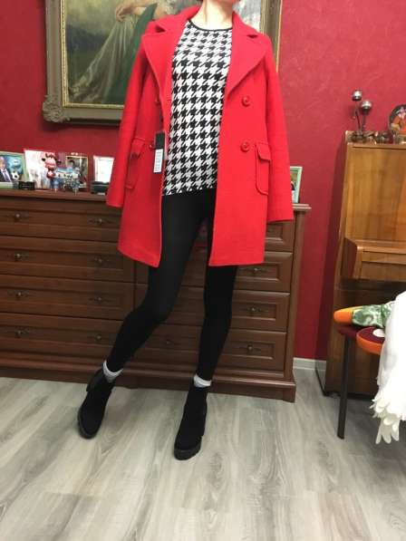 Новое (с бирками) стильное пальто с огромной скидкой в Санкт-Петербурге