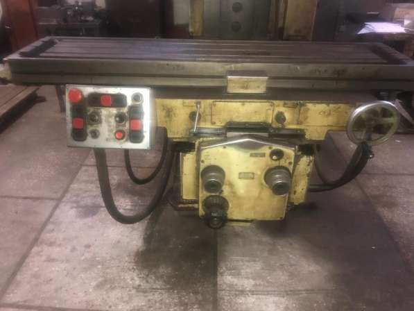 Горизонтально-фрезерный станок 6Р83 в Москве фото 12