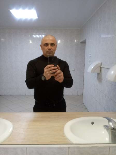 Константин, 45 лет, хочет пообщаться в Звенигороде фото 3