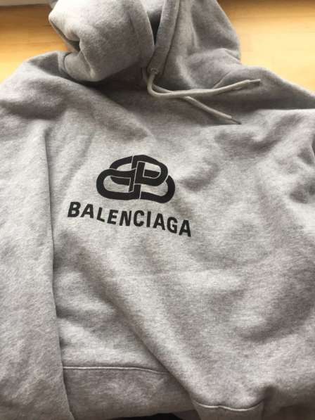 Balenciaga кофта копия
